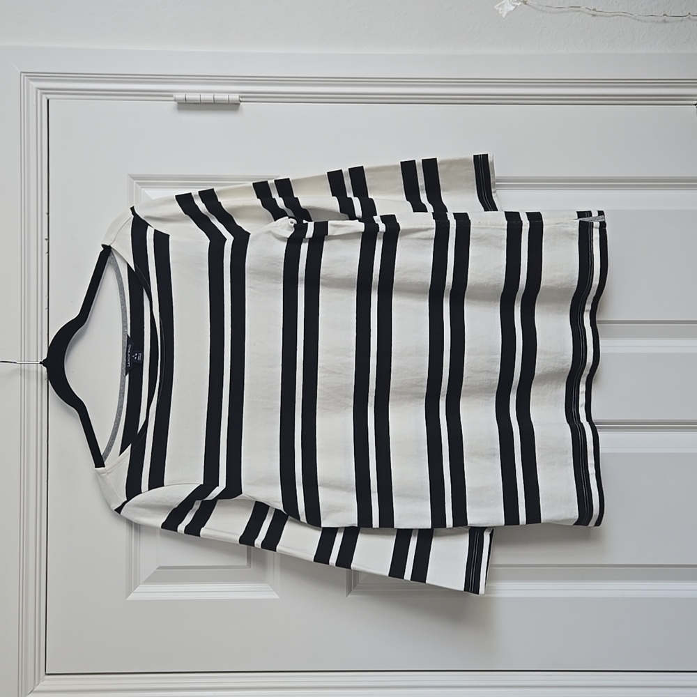 Land's End white and black Stripped long sleeve tee